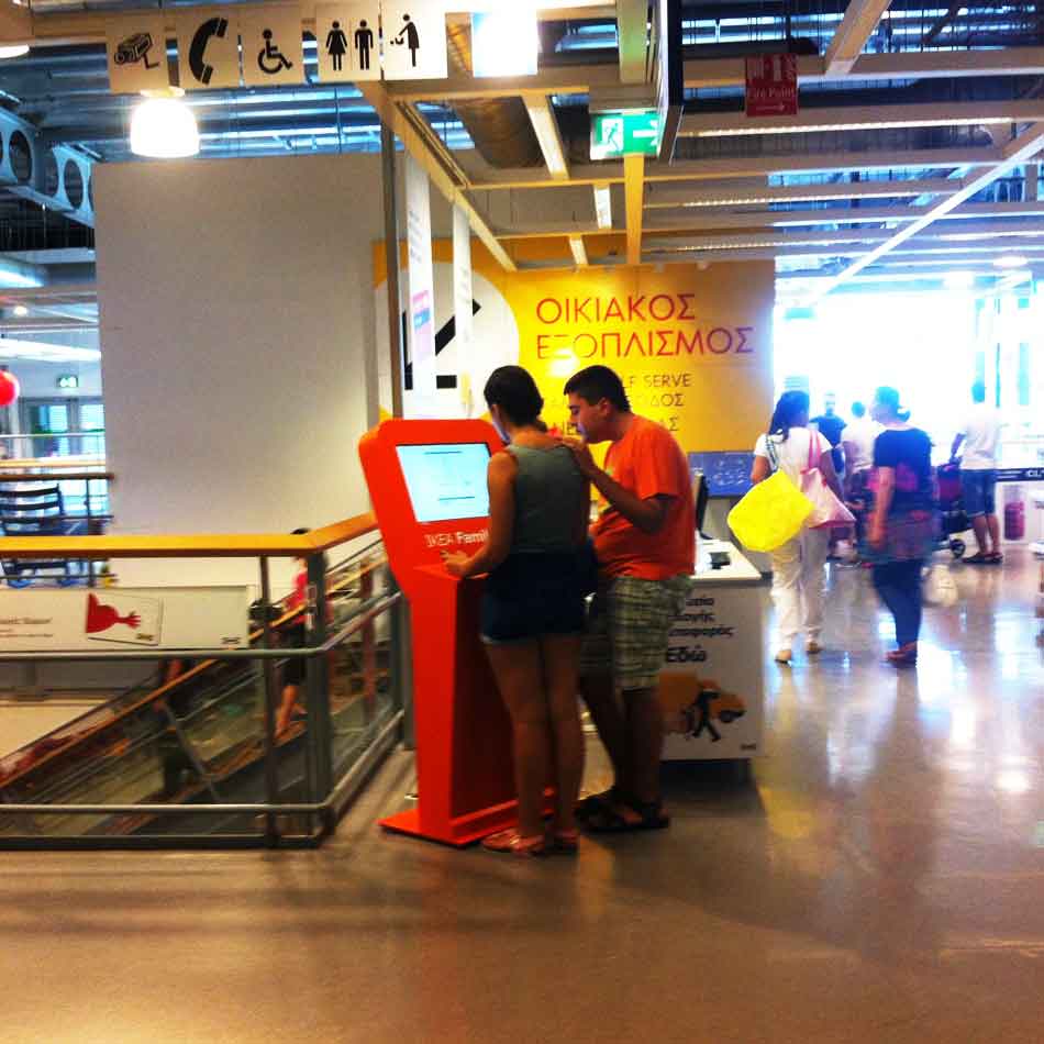 QUIOSQUES INTERACTIVOS PARA REGISTO DE CLIENTES IKEA NO CHIPRE