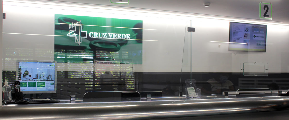 Cruz Verde clinic optimizes service with QMAGINE queue management system