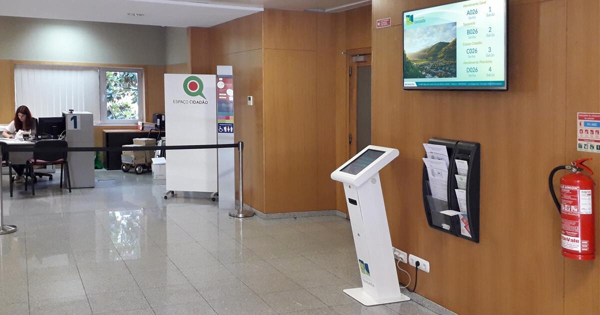 Innovate and modernize the Citizen’s Bureau with technological equipment