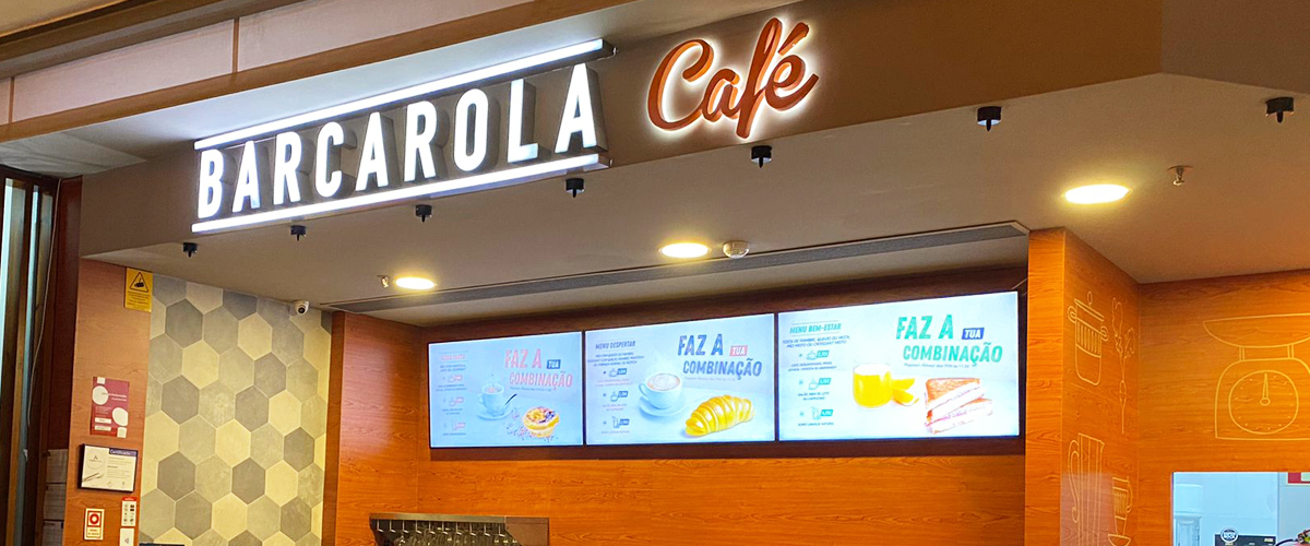 Barcarola allies itself to technology and streamlines its space with Menu Boards from PARTTEAM & OEMKIOSKS 1